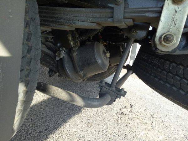 欧马可三系能加装前后平衡杆么?